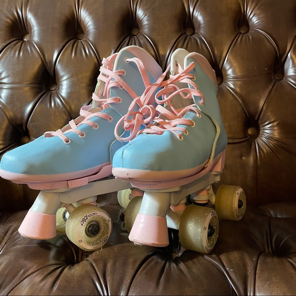 Circle Society Roller Skates